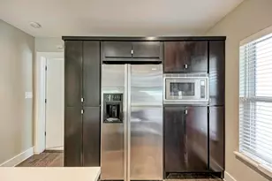 1014 E 14th St, Austin, TX 78702 - Photo 11