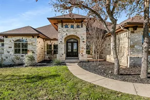 121 Wagon Gap Ct, Bastrop, TX 78602 - Photo 3