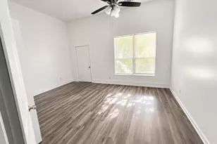 328 W Pietzsch St, Bartlett, TX 76511 - Photo 11