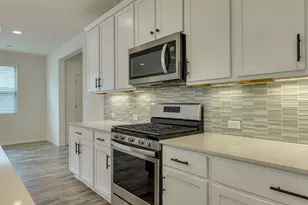 13519 Feldspar Dr, Austin, TX 78729 - Photo 17