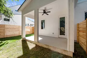 2504 E 6th St, Austin, TX 78702 - Photo 15
