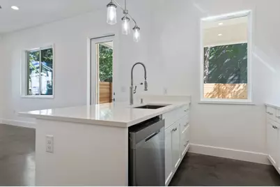 2504 E 6th Street #2, Austin, TX 78702 - Photo 9