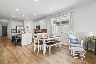 112 Rocking R Ct, Georgetown, TX 78633 - Photo 11