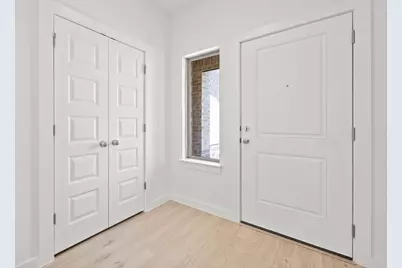 1008 Universal Drive, Hutto, TX 78634 - Photo 5