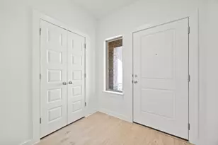 1008 Universal Dr, Hutto, TX 78634 - Photo 5