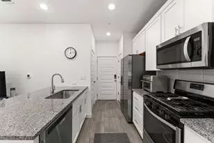 6409 Berkman Dr, Austin, TX 78723 - Photo 7
