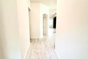 206 Sunshadow Dr, Lockhart, TX 78644 - Photo 3