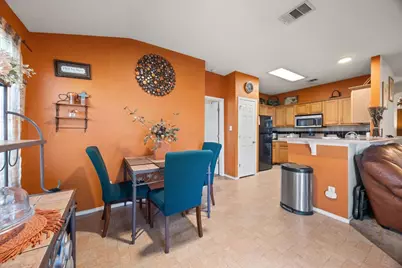 1906 W Pflugerville Parkway, Round Rock, TX 78664 - Photo 25