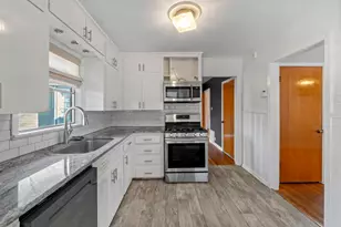 1000 Arcadia Ave, Austin, TX 78757 - Photo 9