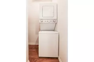 203 E 31st St, Austin, TX 78705 - Photo 19