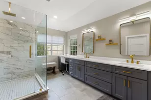 3814 Forest Creek Dr, Round Rock, TX 78664 - Photo 3