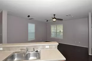 1900 Scofield Ridge Pkwy, Austin, TX 78727 - Photo 5