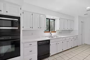 5107 McKittrick Canyon Dr, Austin, TX 78759 - Photo 9