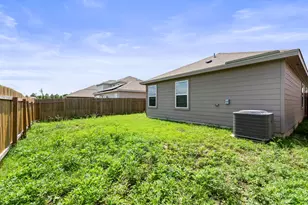 216 Wincanton Ln, Jarrell, TX 76537 - Photo 25