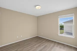 113 Hays Forest Cove, Elgin, TX 78621 - Photo 9