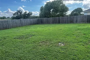 111 Sylvan St, Hutto, TX 78634 - Photo 13