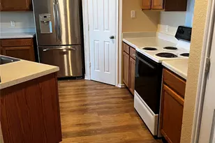 111 Sylvan St, Hutto, TX 78634 - Photo 7