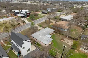 1710 Woodland Ave, Austin, TX 78741 - Photo 7