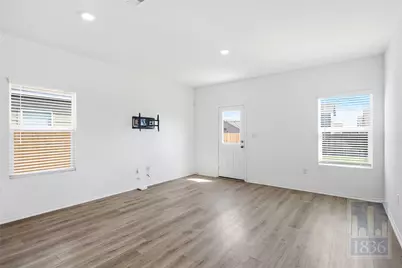 13705 Menard Way, Elgin, TX 78621 - Photo 9