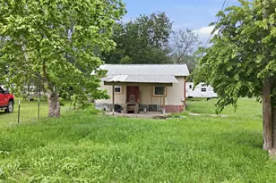 148 Brenham St, McDade, TX 78650 - Photo 31