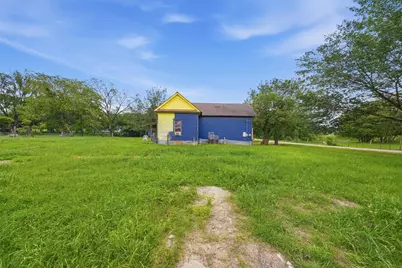 148 Brenham Street, McDade, TX 78650 - Photo 15