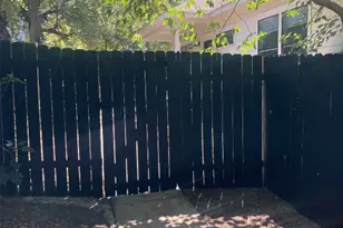 2911 E 13th St, Austin, TX 78702 - Photo 13