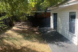 2911 E 13th St, Austin, TX 78702 - Photo 3