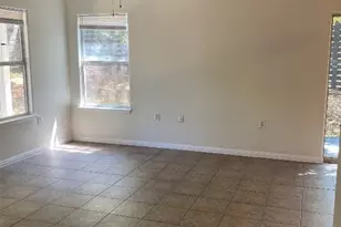 2911 E 13th St, Austin, TX 78702 - Photo 9