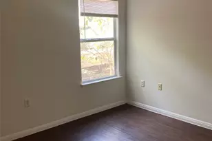 2911 E 13th St, Austin, TX 78702 - Photo 11