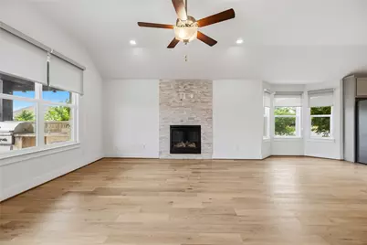 401 Sitlington Lane, Austin, TX 78738 - Photo 9
