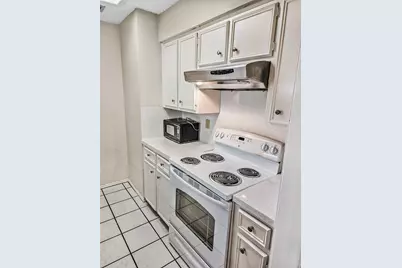 2706 Salado Street #303, Austin, TX 78705 - Photo 3