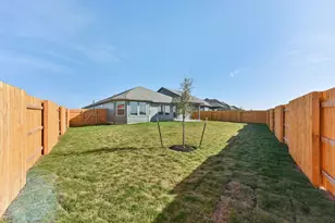 102 Holmby Dr, Hutto, TX 78634 - Photo 33