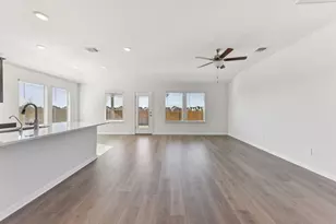 102 Holmby Dr, Hutto, TX 78634 - Photo 5