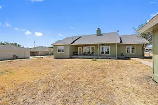 80 Family Cir, Hutto, TX 78634 - Photo 21