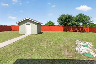 80 Family Circle, Hutto, TX 78634 - Photo 35