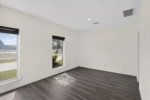 80 Family Cir, Hutto, TX 78634 - Photo 15