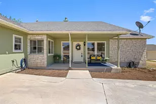 80 Family Cir, Hutto, TX 78634 - Photo 5