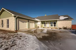 80 Family Cir, Hutto, TX 78634 - Photo 3