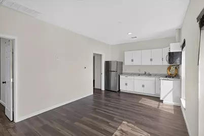 80 Family Circle, Hutto, TX 78634 - Photo 13