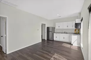 80 Family Cir, Hutto, TX 78634 - Photo 13