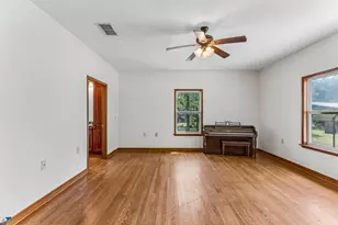 1811 W Old Lockhart Rd, West Point, TX 78963 - Photo 13