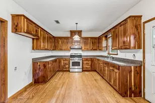 1811 W Old Lockhart Rd, West Point, TX 78963 - Photo 5