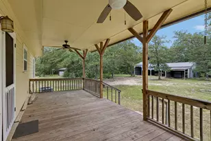 1811 W Old Lockhart Rd, West Point, TX 78963 - Photo 17
