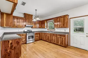 1811 W Old Lockhart Rd, West Point, TX 78963 - Photo 7
