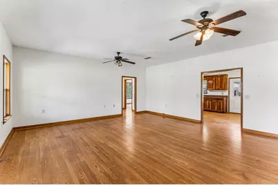 1811 W Old Lockhart Road, West Point, TX 78963 - Photo 3