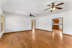 1811 W Old Lockhart Rd, West Point, TX 78963 - Photo 3