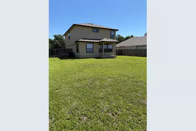 225 Hyltin Street, Hutto, TX 78634 - Photo 23