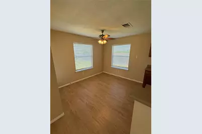 225 Hyltin Street, Hutto, TX 78634 - Photo 7