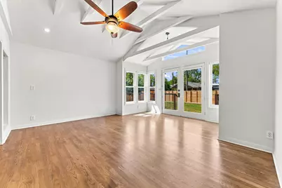 811 E 45th Street, Austin, TX 78751 - Photo 21