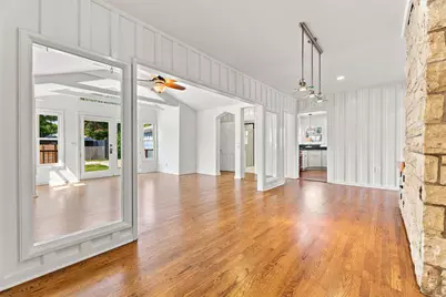 811 E 45th Street, Austin, TX 78751 - Photo 17